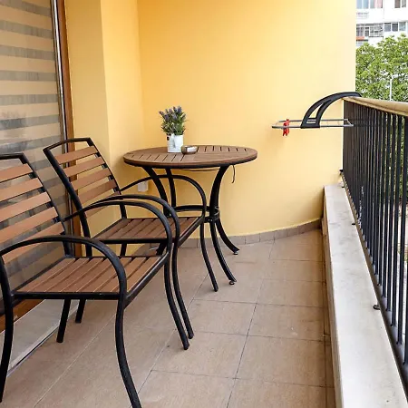 Spacious 2br - Park - Parking By Flat Manаger Warna