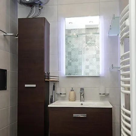 Apartment Spacious 2br - Park - Parking By Flat Manаger